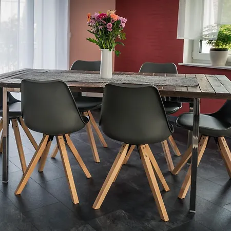 90 Qm Wohnung, 3 Zimmer, Balkon & Grosse Kueche - In Seenaehe, Schnell In Der Stadt
